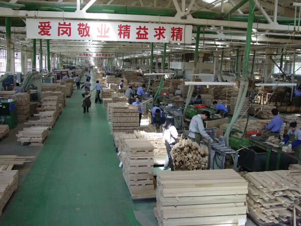 一句“讓品牌點亮中國”在網上刷屏，中國實木家具品牌之路任重道遠