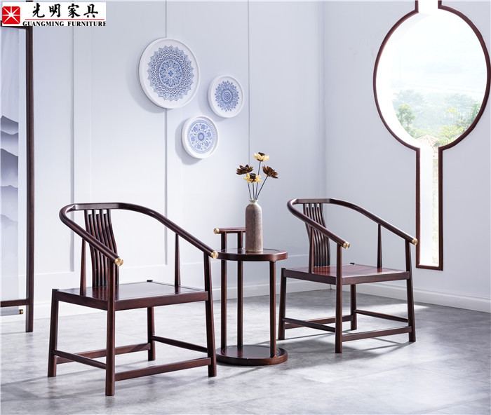 實(shí)木家具的未來在于品牌實(shí)力，品牌實(shí)力就體現(xiàn)在家具設(shè)計(jì)與生產(chǎn)服務(wù)上