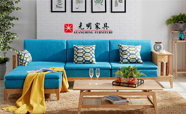 客廳實木家具重點是實木沙發，中式實木沙發你了解么